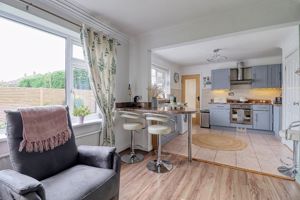 Kitchen/Diner- click for photo gallery